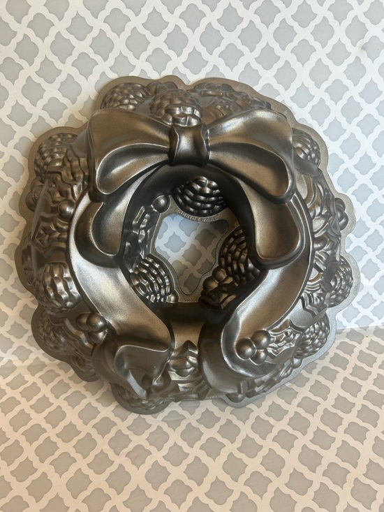 Nordic Ware Other - Nordic Ware Wreath Bundt Pan
